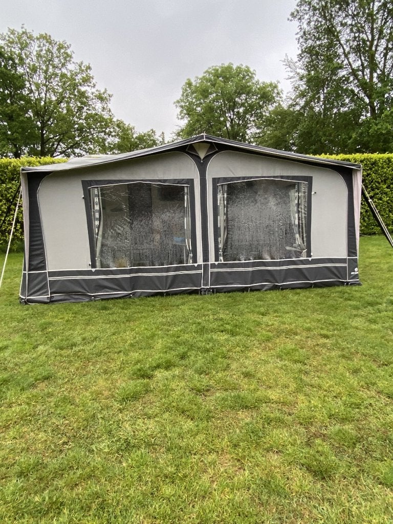 Voortent Caravan :Champion AT 300 950 Made by  Gerjak, Ophalen, Gebruikt