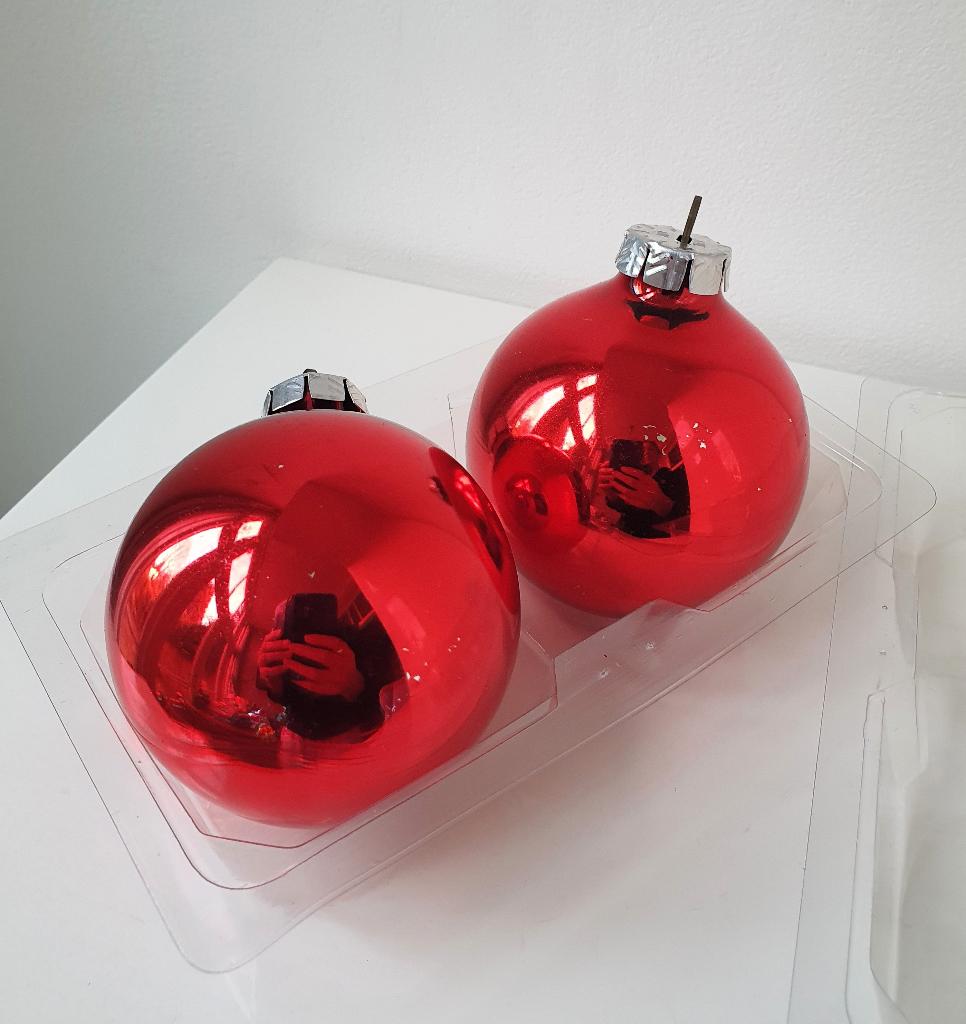 2x grote rode vintage kerstbal vd Bijenkorf, lage verzndkstn, Diversen, Kerst, Ophalen of Verzenden, Gebruikt
