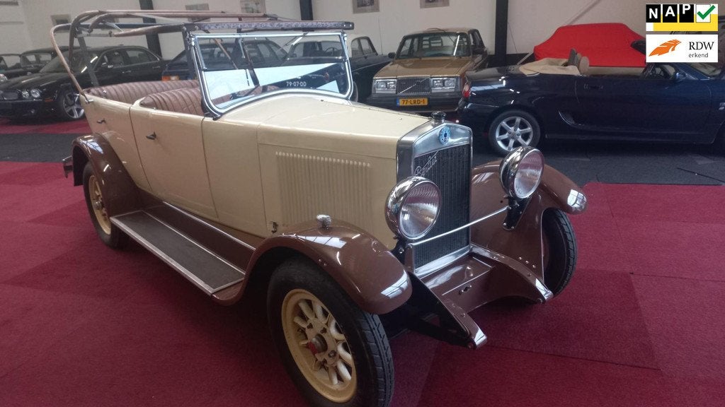 Berliet Vig Cabriolet 4 zits BJ. 1928, Auto's, Overige Auto's, Particulier, Te koop, Lederen bekleding, Open dak, Benzine, Cabriolet