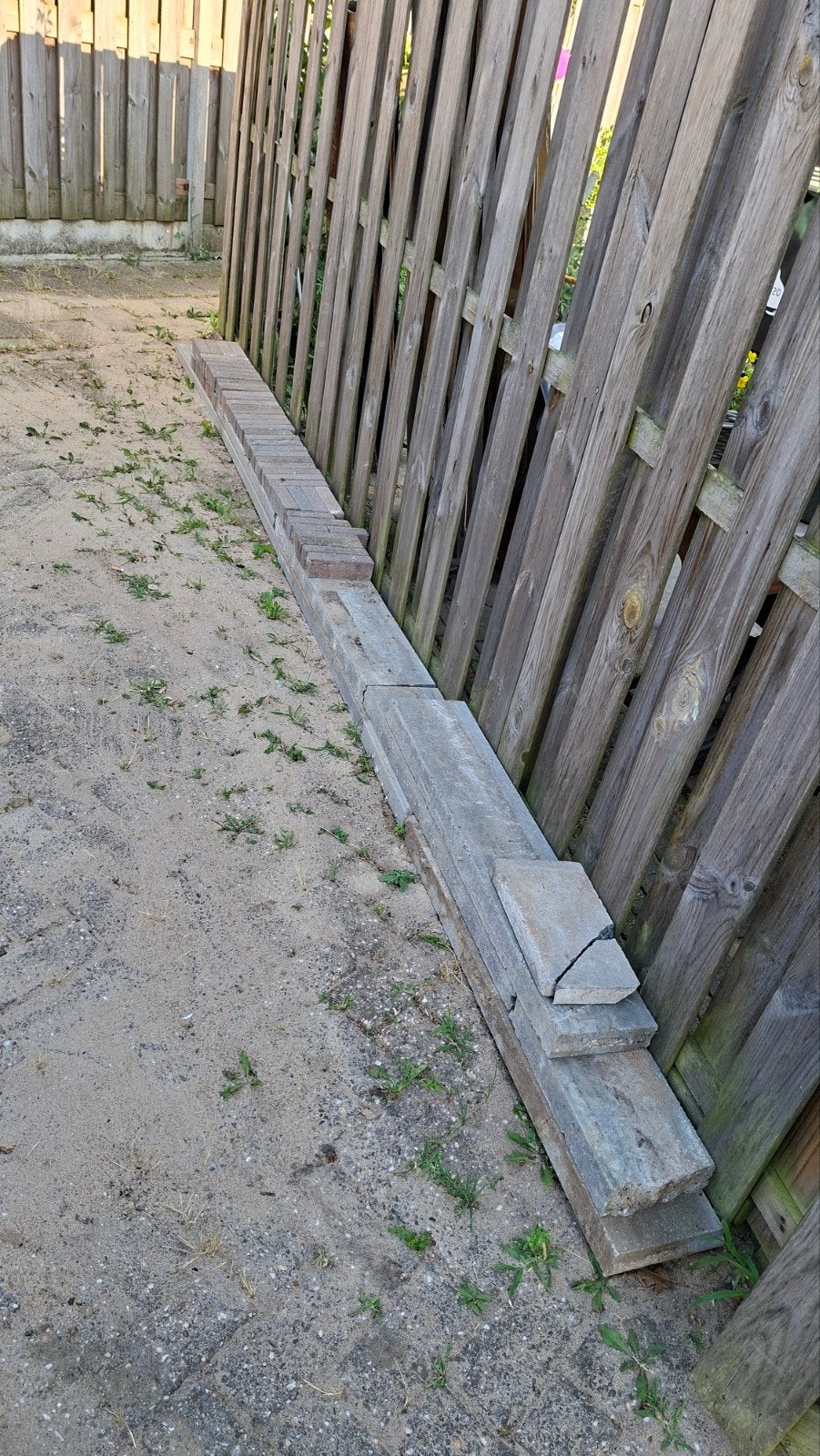 Gratis bakstenen en betonblokken, Tuin en Terras, Ophalen, Overige materialen, Gebruikt, Minder dan 3 meter