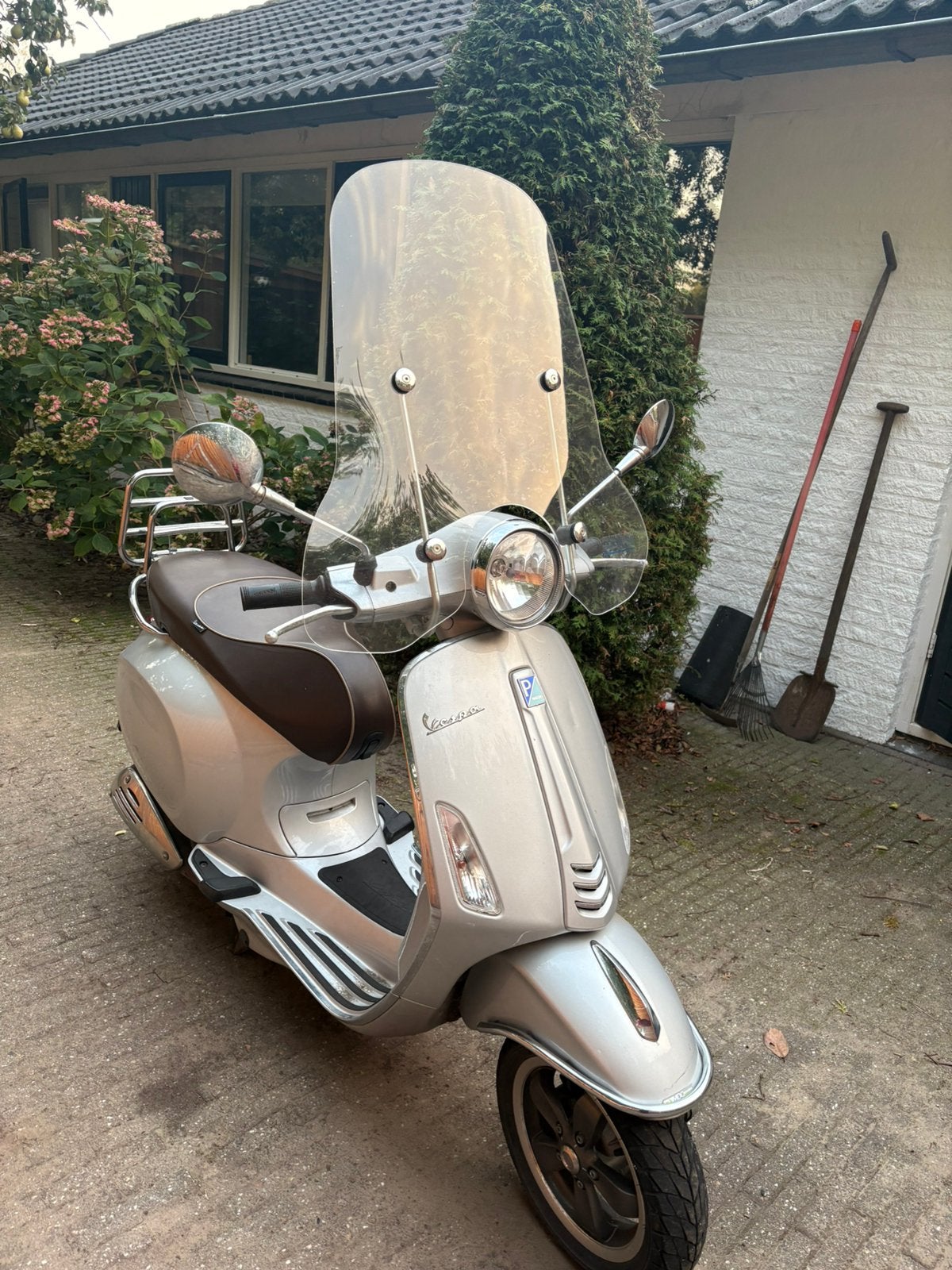 Vespa Primavera 70th Anniversary Edition | 9.756 km, Ophalen, Overige modellen, Maximaal 45 km/u, Zo goed als nieuw