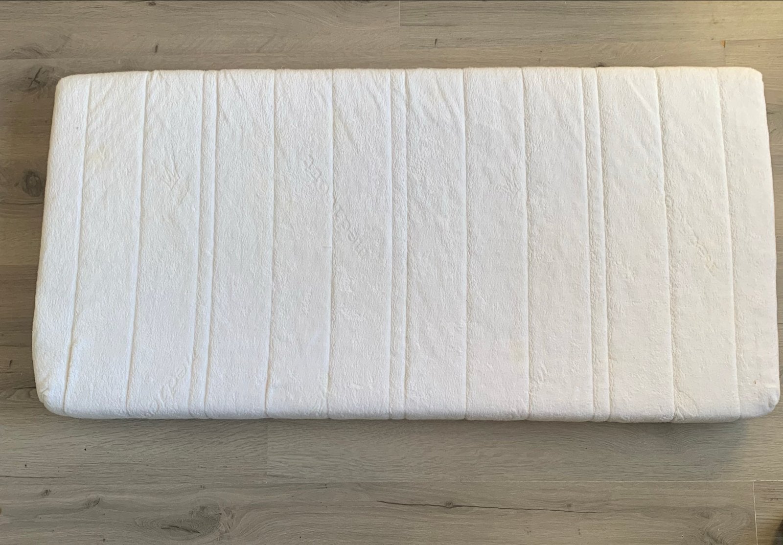 Medicom babymatrasje  60x120 cm, 10 cm hoog, Ophalen, Gebruikt, 190 cm of minder, Matras
