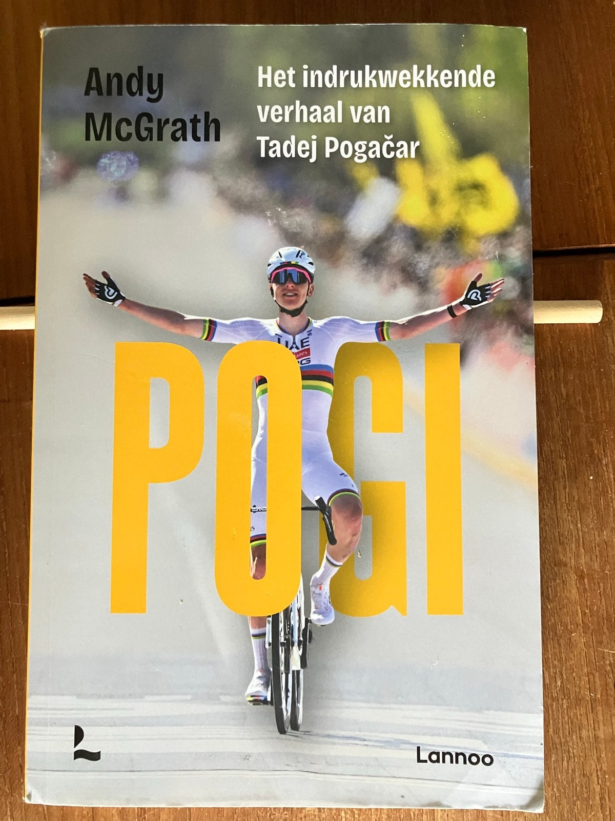 POGI - Het indrukwekkende verhaal van Tadej Pogačar, Ophalen of Verzenden, Gelezen, Sport