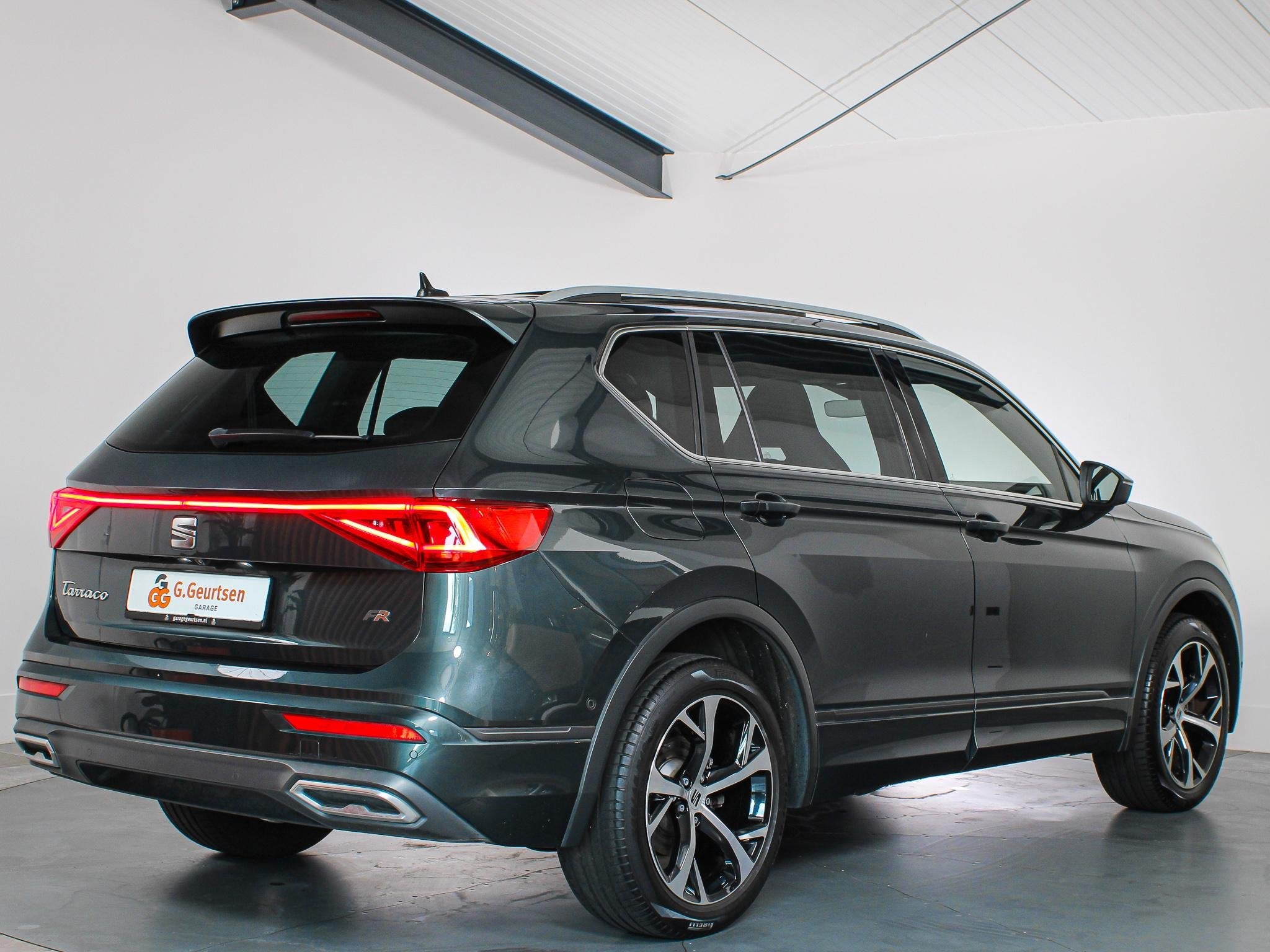 SEAT Tarraco 1.5 TSI FR 7-Persoons Panoramadak, Trekhaak, St, Voorwielaandrijving, Stof, 4 cilinders, 150 pk