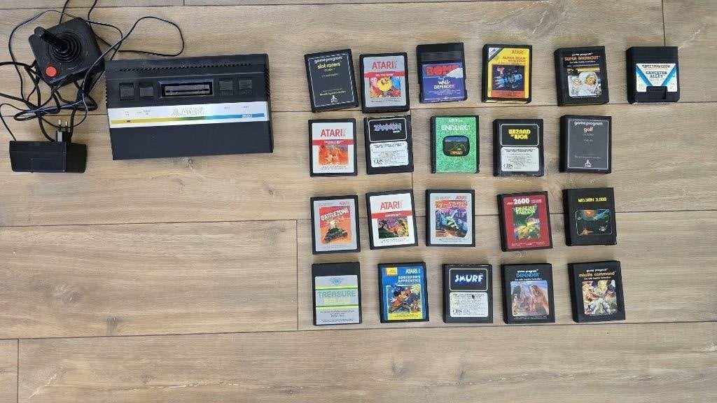 Atari 2600 met 21 games, Ophalen of Verzenden, Gebruikt