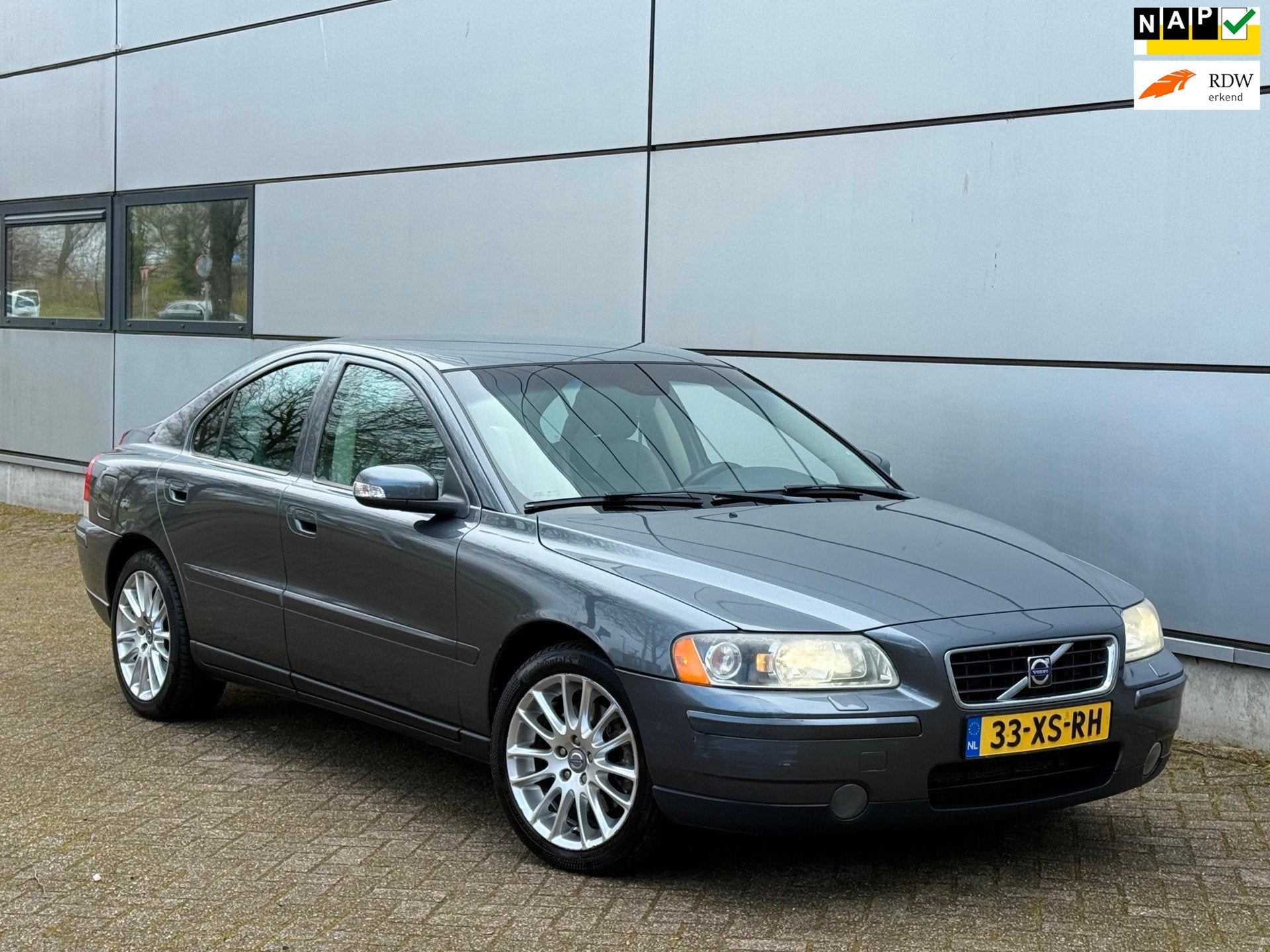 Volvo S60 2.0T Drivers Edition|Automaat|Leer|Stoelverwarming, Auto's, Gebruikt, 1984 cc, S60, Bedrijf