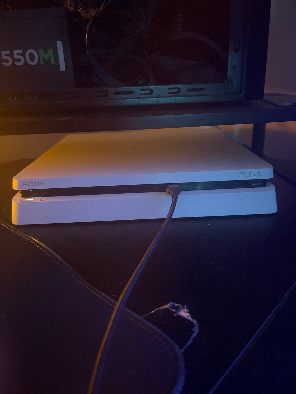 PS4 Slim 1TB - Wit, Spelcomputers en Games, Gebruikt, Ophalen of Verzenden, Zonder controller, 1 TB