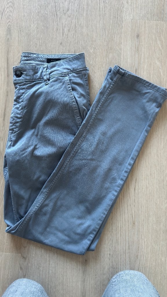Hugo Boss Slim Fit Chino blauw 29/32, Kleding | Heren, Broeken en Pantalons, Blauw, Ophalen of Verzenden, Zo goed als nieuw, Hugo Boss