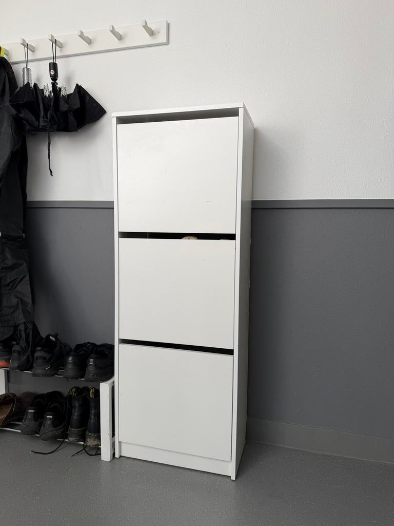 Bissa Ikea Shoe Cabinet White, Huis en Inrichting, Kasten | Schoenenkasten, Ophalen, Gebruikt