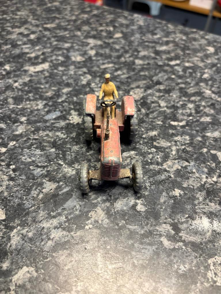Dinky Toys 27A Massey Harris Landbouwtractor (1948-1954), Overige merken, Gebruikt, 1:50 of kleiner, Overige typen
