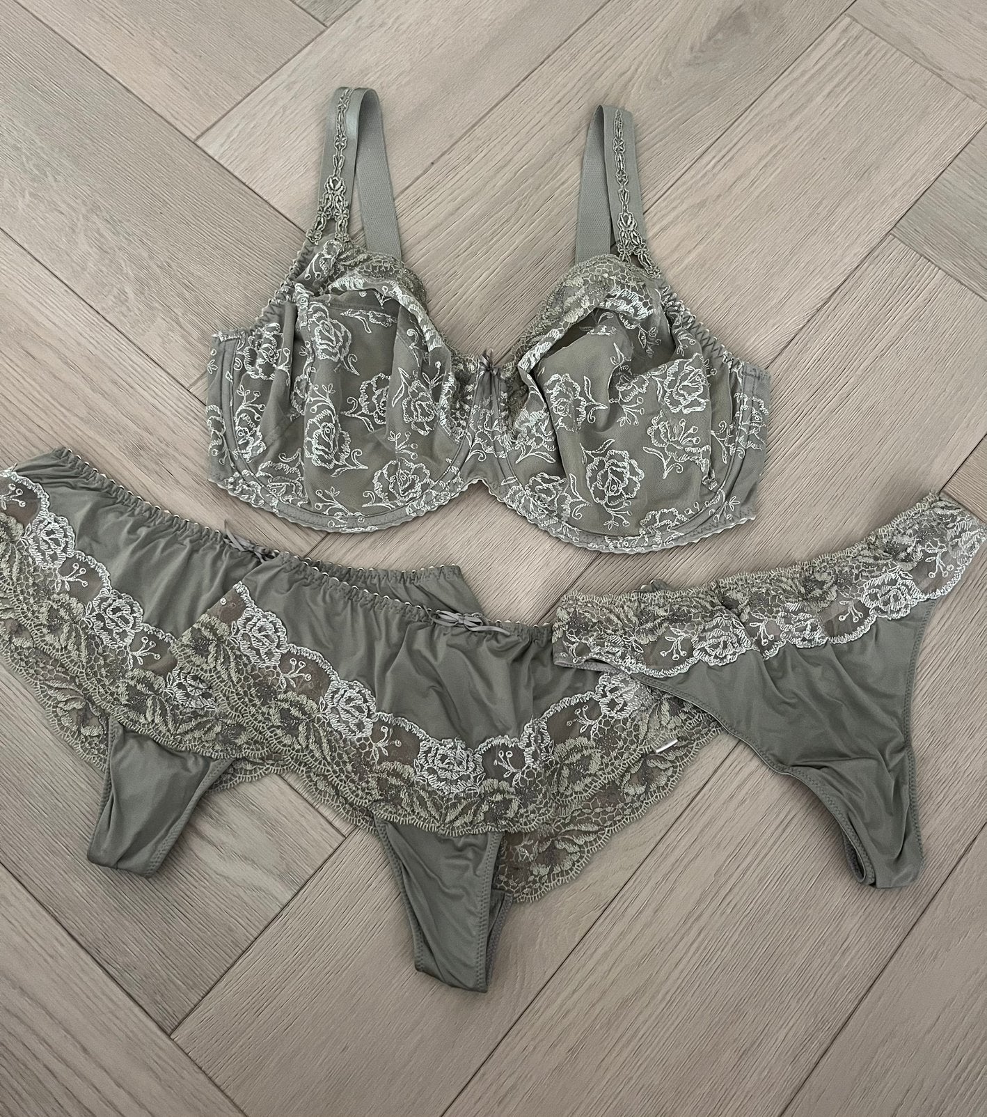 Prima Donna Set 90G/42 Delight Khaki (LEES BESCHRIJVING), Ophalen of Verzenden, Setje, Groen