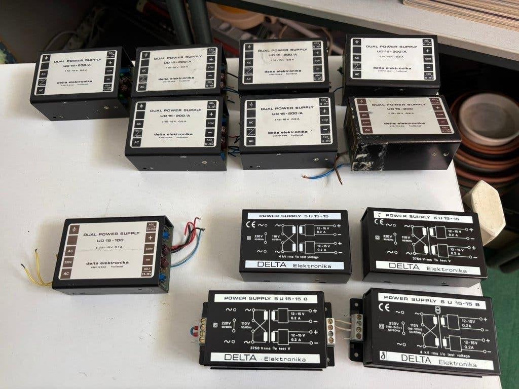 Delta lineaire voedingen, Hobby en Vrije tijd, Elektronica-componenten, Gebruikt, Ophalen of Verzenden