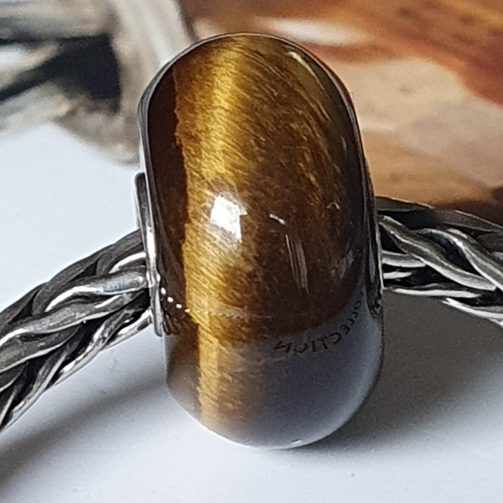 Een Mooie Tijgeroog Van ElfBeads.  Trollbeads, Sieraden, Tassen en Uiterlijk, Ophalen of Verzenden, Zo goed als nieuw, Edelsteen