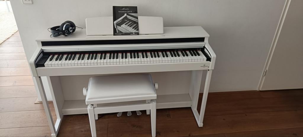 Amadeus D510 Digitaal Piano - Oostendorp, Muziek en Instrumenten, Piano's, Ophalen, Wit, Digitaal, Zo goed als nieuw