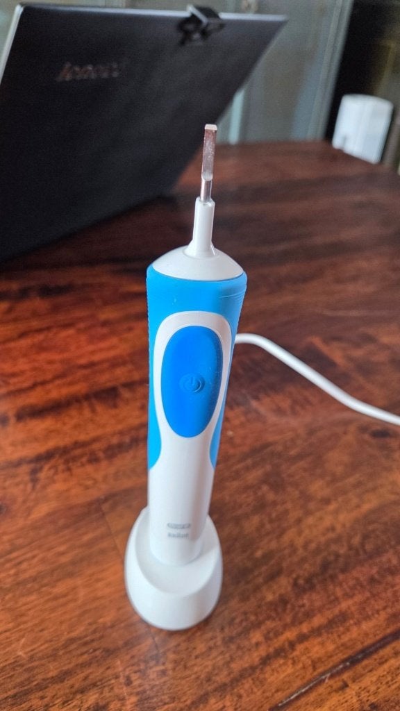 Oral-B Braun elektrische tandenborstel, Ophalen of Verzenden, Gebruikt, Mondverzorging