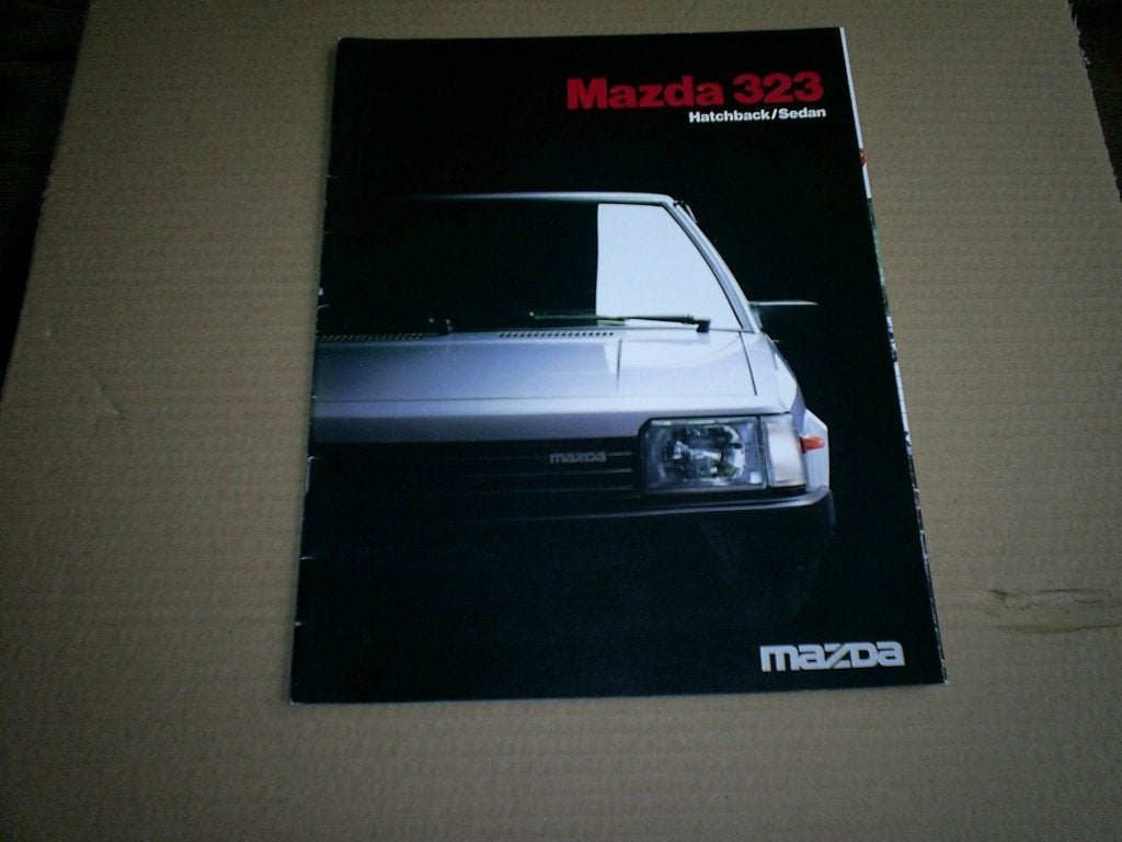 Mazda 323 Hatchback / Sedan 11 / 1982 22 pag., Verzenden, Zo goed als nieuw, Mazda