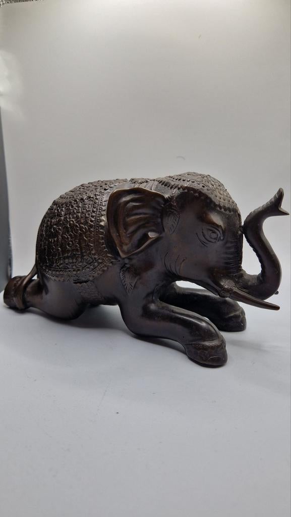 Oosters bronzen olifant zeldzaam, Antiek en Kunst, Antiek | Koper en Brons, Ophalen of Verzenden