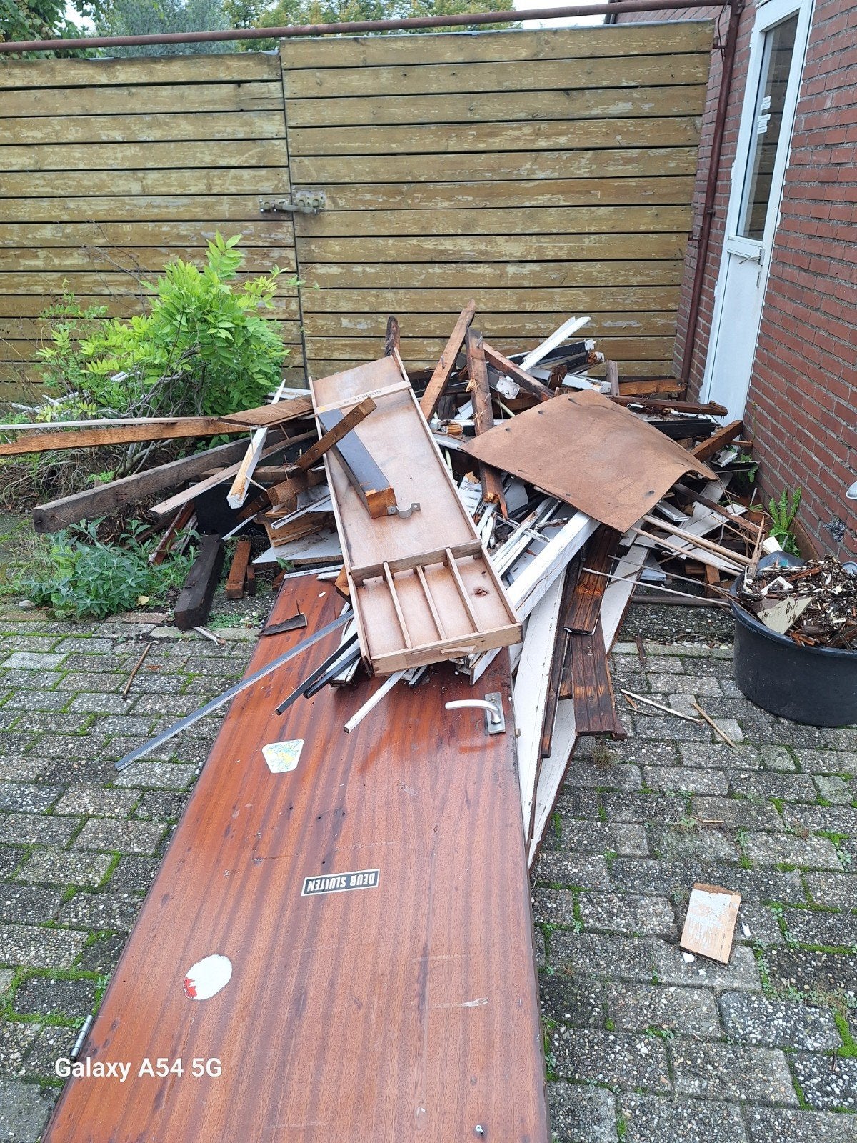 gratis af te halen sloophout/brandhout