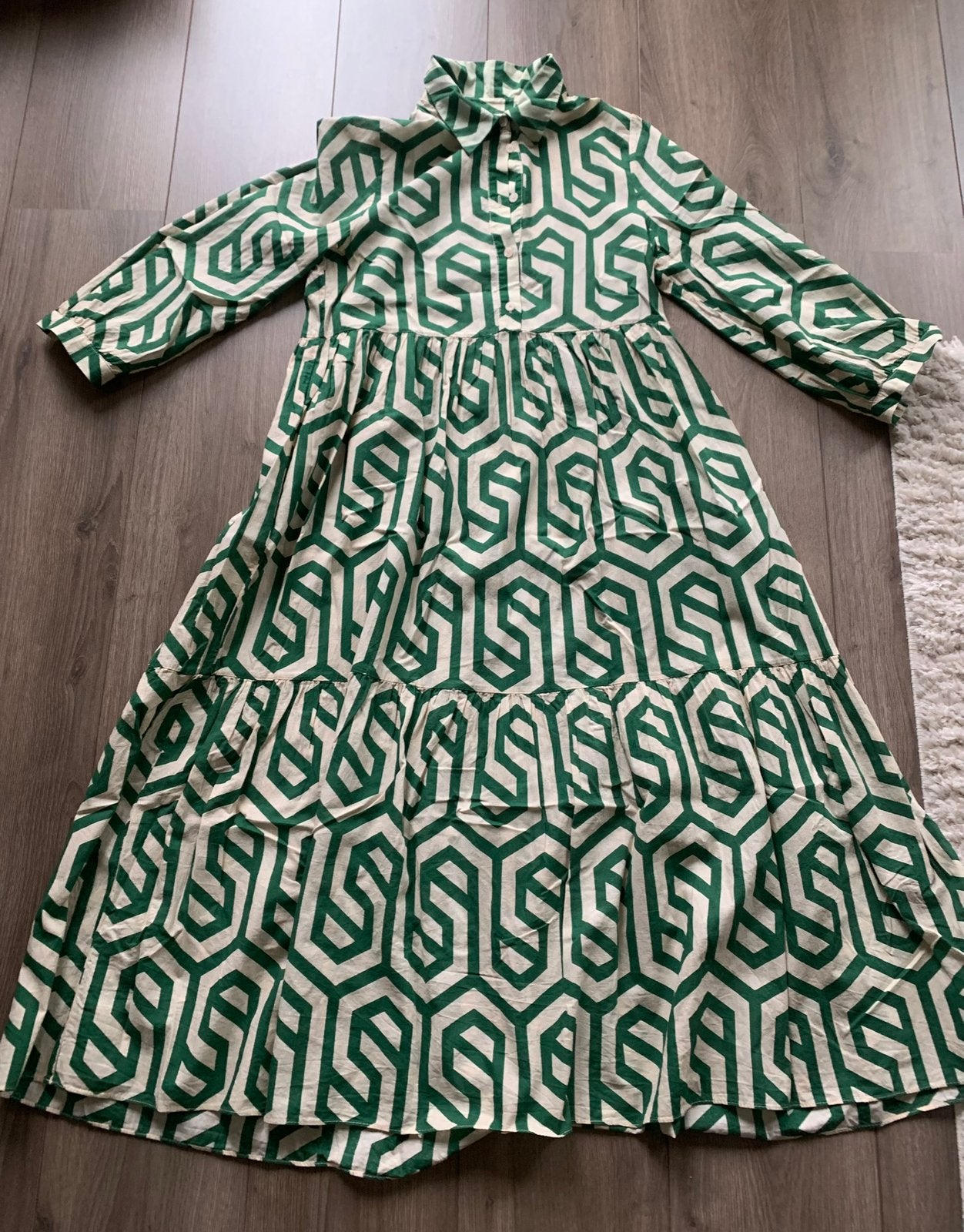 Wit/groen zomerjurk, Zara, maat S, Kleding | Dames, Jurken, Ophalen, Zo goed als nieuw, Maat 36 (S), Onder de knie