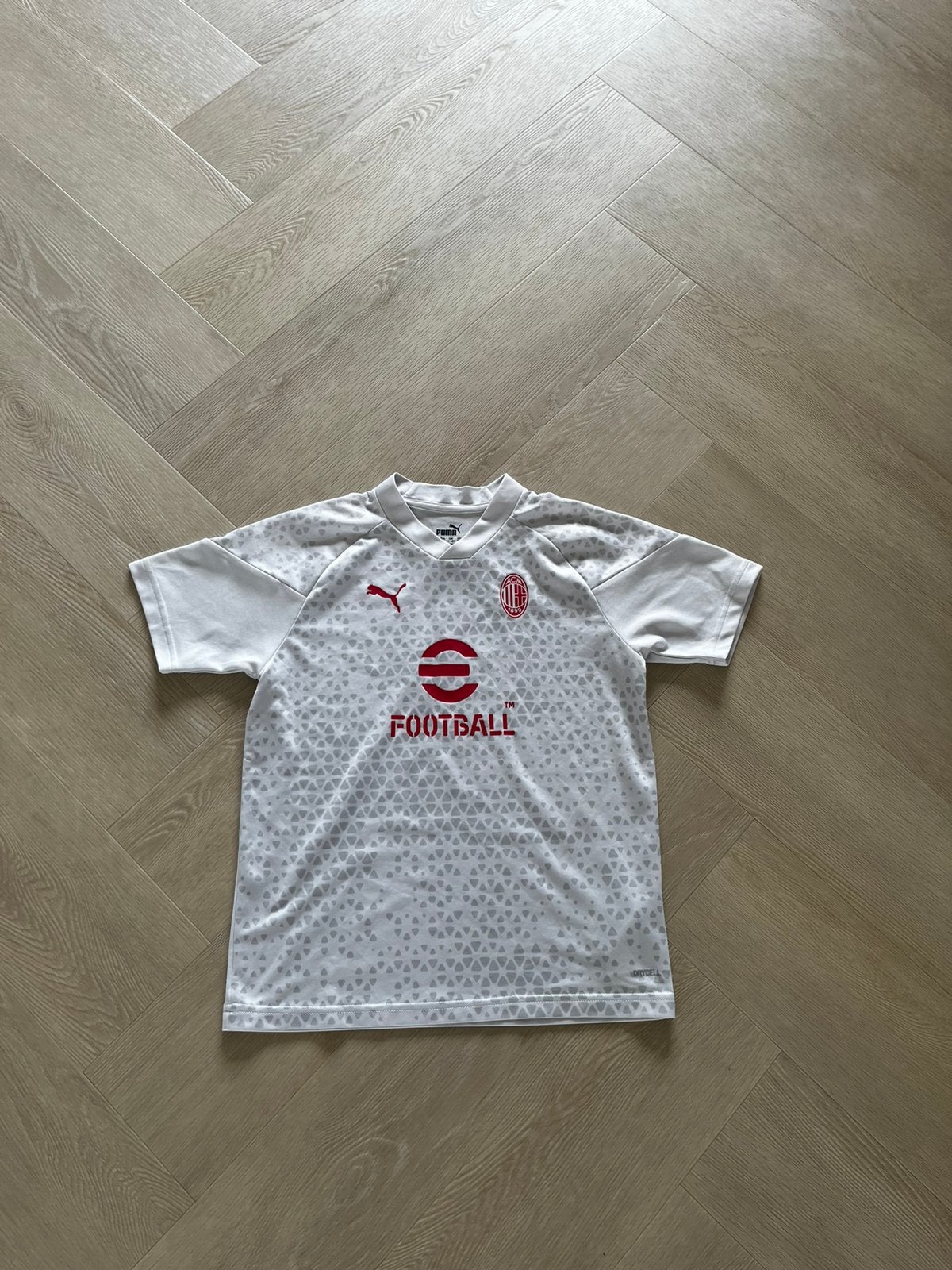 AC Milaan shirt maat 152, Sport en Fitness, Maat XS of kleiner, Verzenden, Zo goed als nieuw, Shirt