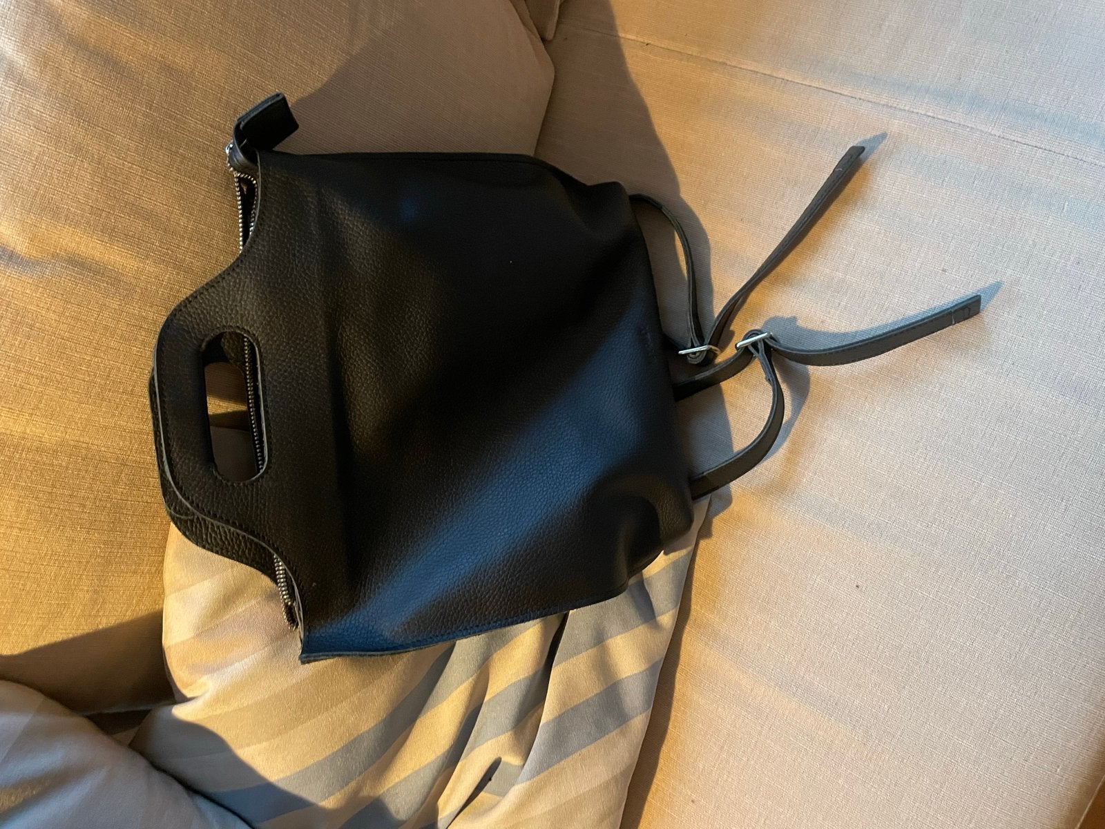 MYoMy Zwarte Leren Handtas/rugtas, Sieraden, Tassen en Uiterlijk, Ophalen of Verzenden, Zo goed als nieuw, Zwart, Handtas