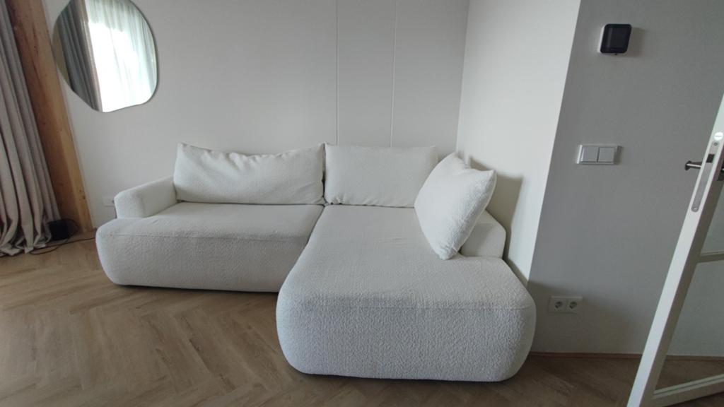 Corner sofa bed white, Ophalen, Zo goed als nieuw