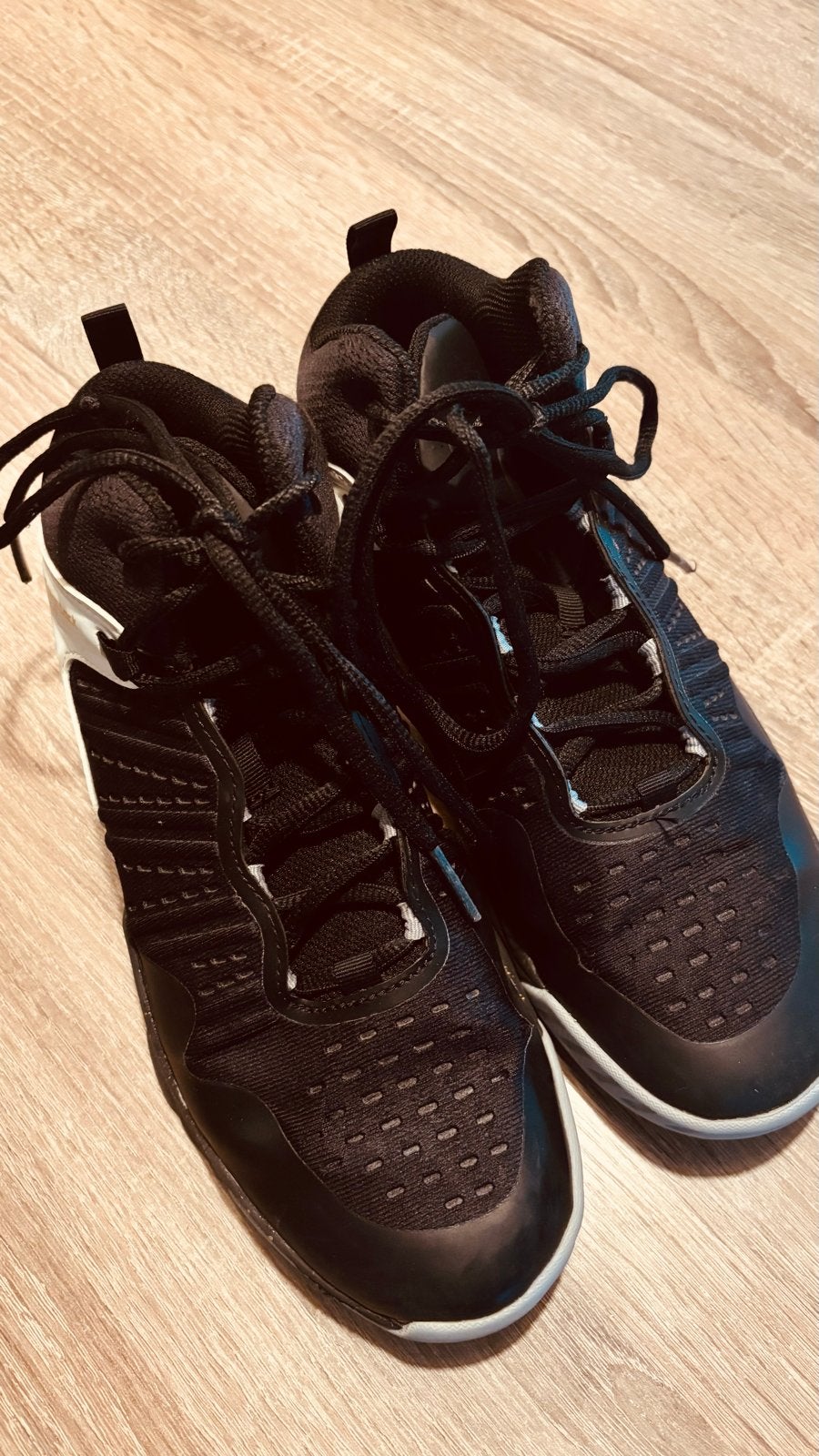 Basketbalschoenen Tarmak maat 38 voor gevorderde kinderen, Ophalen, Zo goed als nieuw, Schoenen