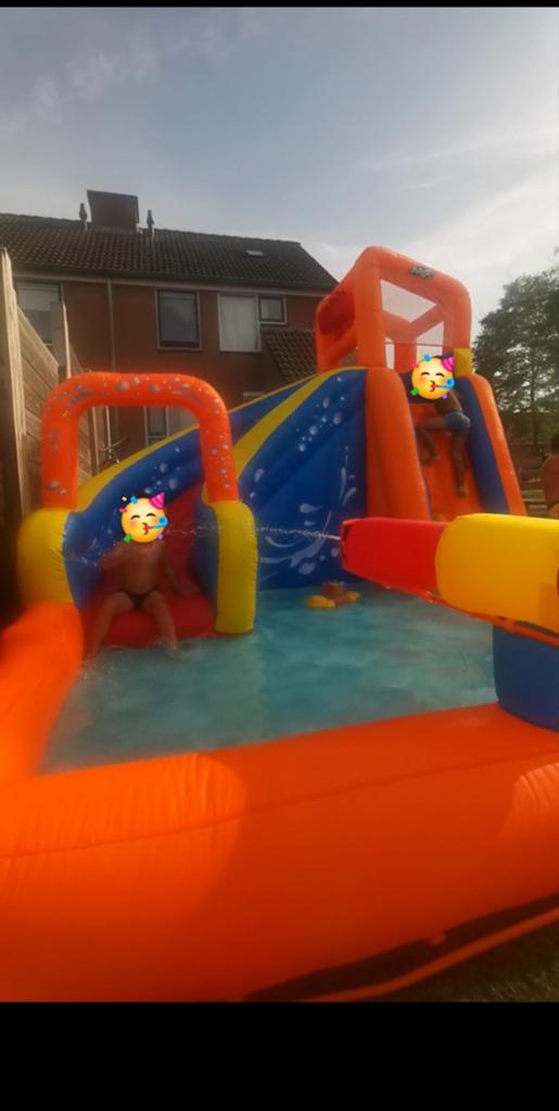 H2go Opblaasbaar Waterpark met Glijbaan en Zwembad, Ophalen, Zo goed als nieuw