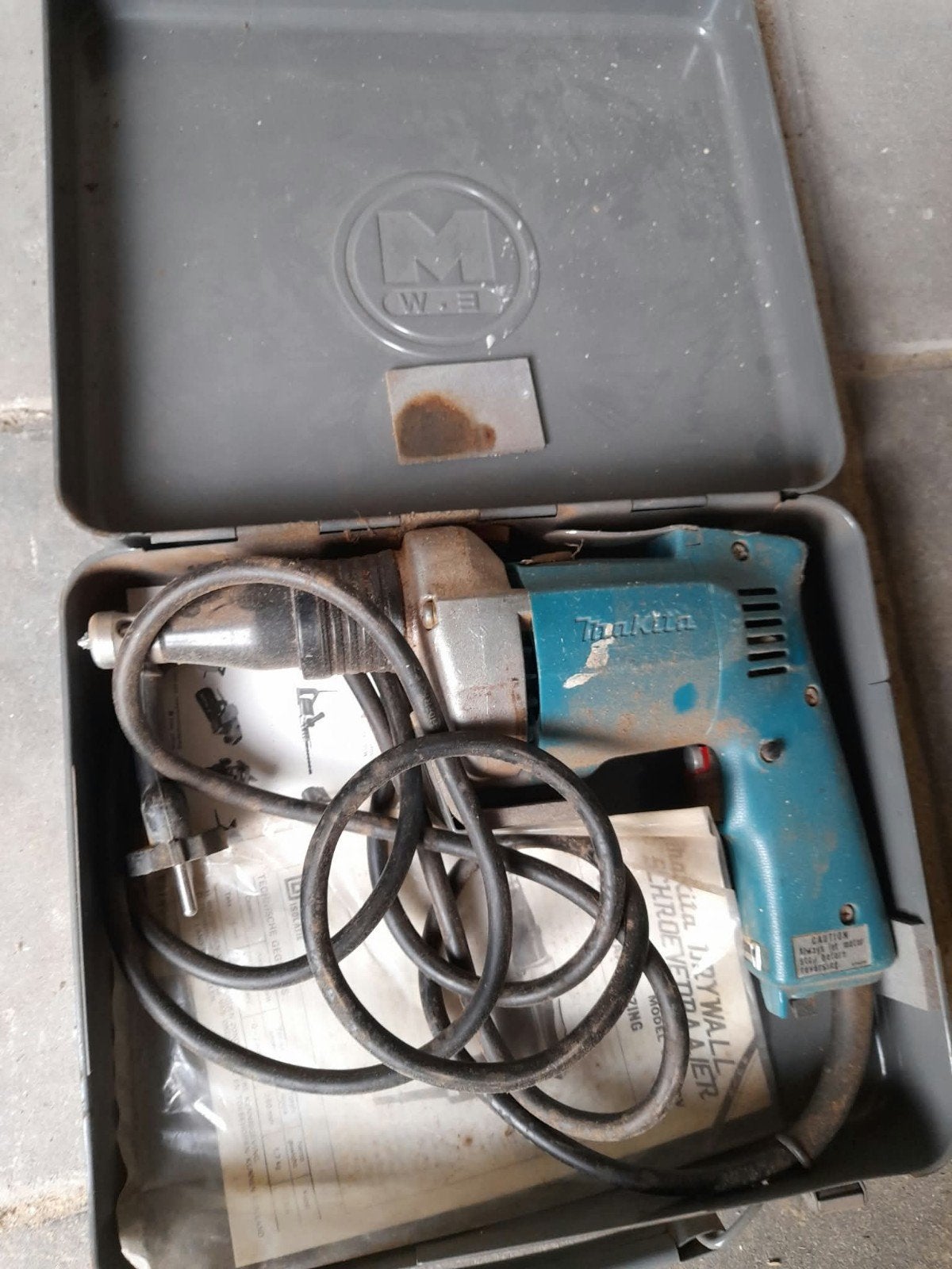 Vintage Makita Boormachine in metalen koffer, Ophalen, Gebruikt, 400 tot 600 watt, Boormachine
