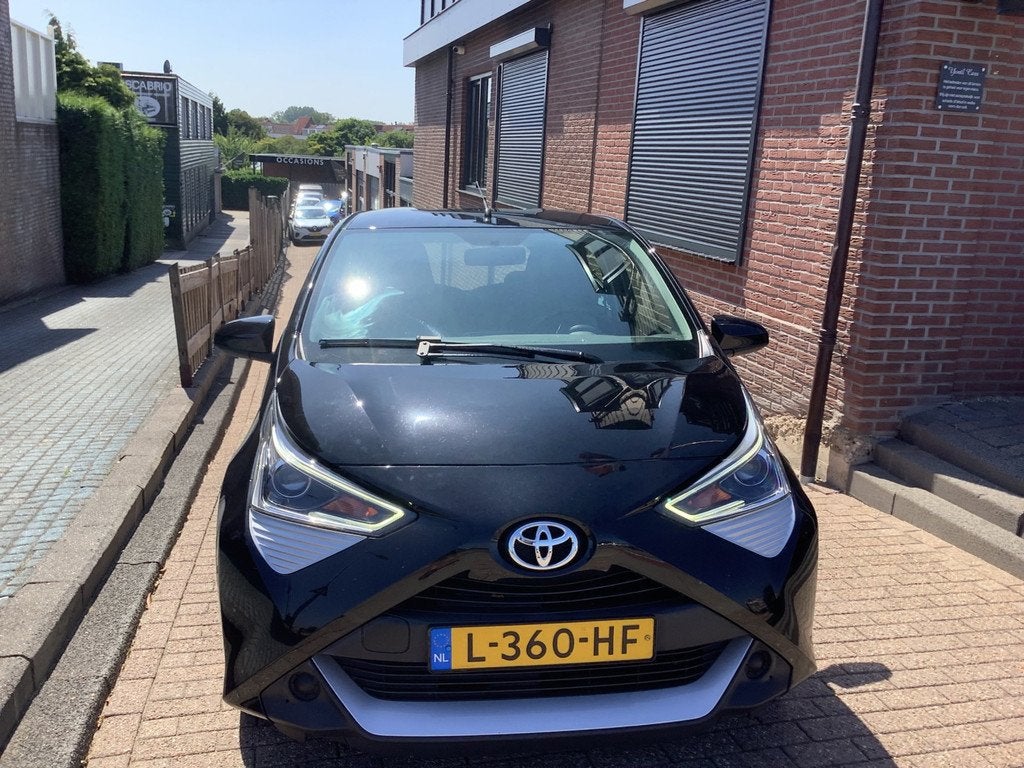 Toyota Aygo 1.0 VVT-i x-play, Voorwielaandrijving, Gebruikt, Euro 6, 4 stoelen