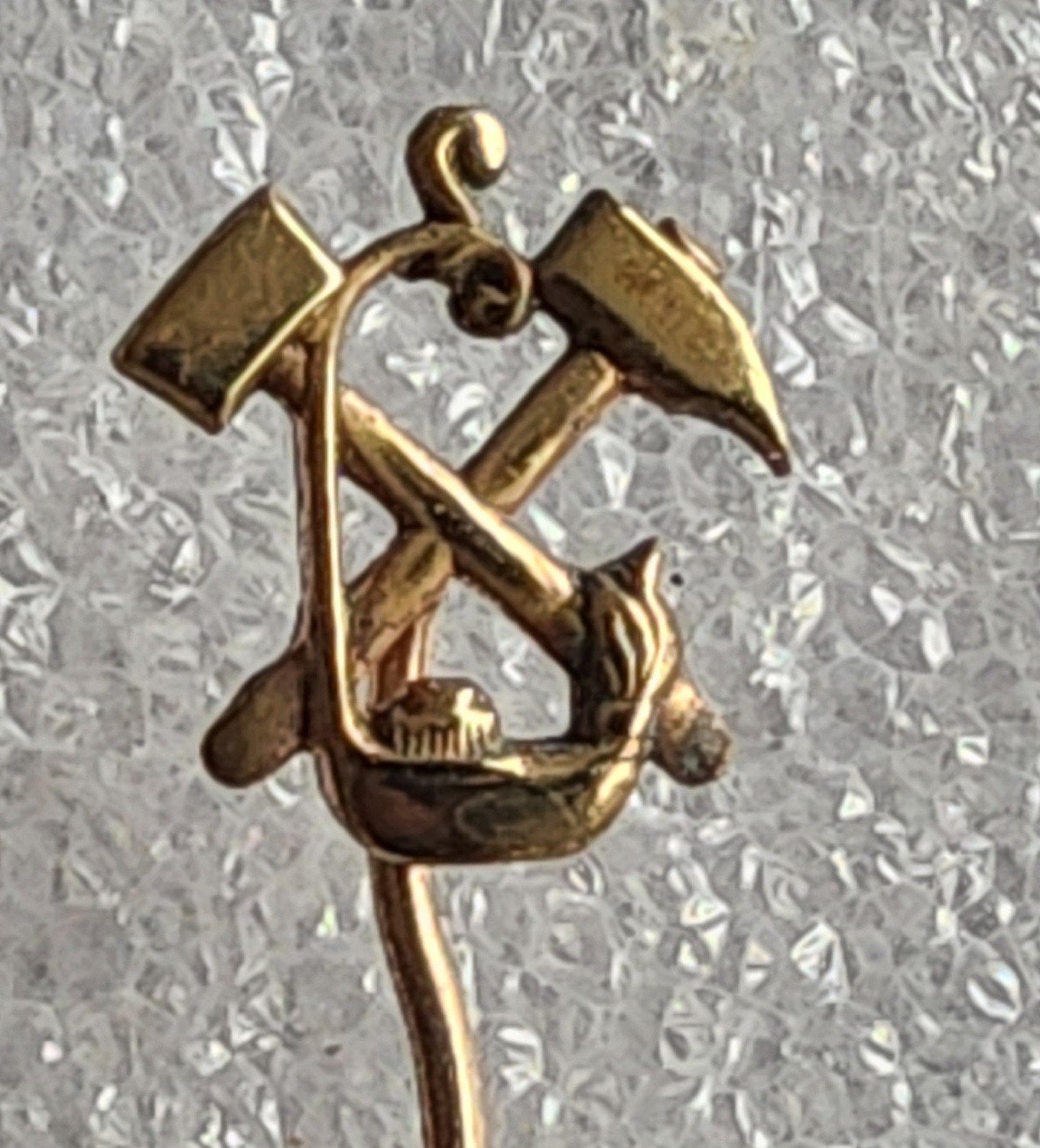 Vintage Speldje Brandweer of Ambachtslieden, Ophalen of Verzenden, Gebruikt, Overige onderwerpen, Speldje of Pin