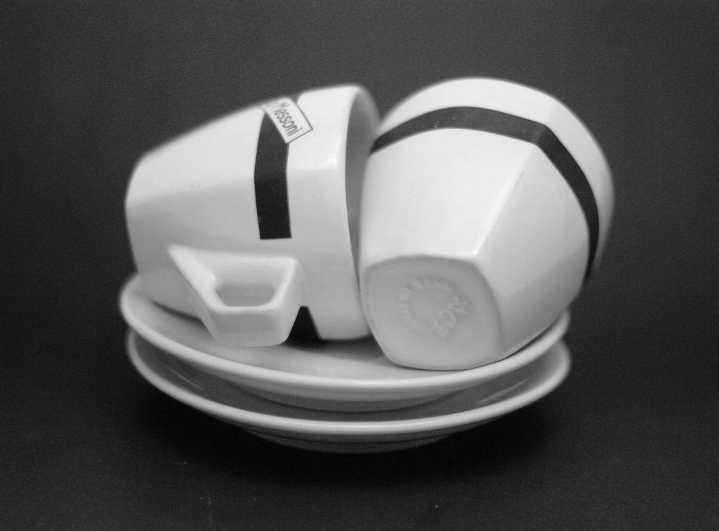 La Messoni cappuccinokopje + schotel Set van 2 stuks ZGAN, Overige merken, Ophalen of Verzenden, Zo goed als nieuw, Modern