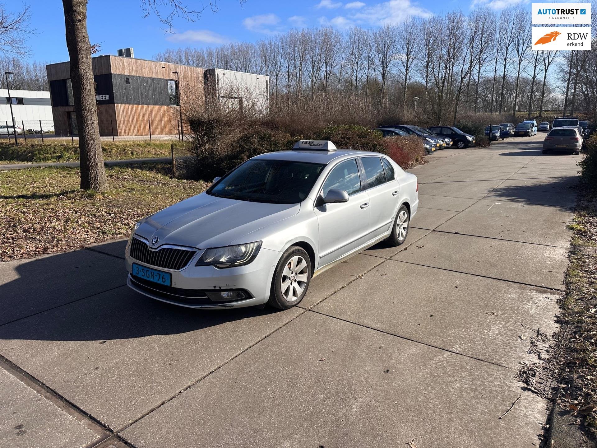Skoda Superb 1.6 TDI Ambition Business Clima.Navi, Auto's, Euro 5, Gebruikt, 4 cilinders, Origineel Nederlands