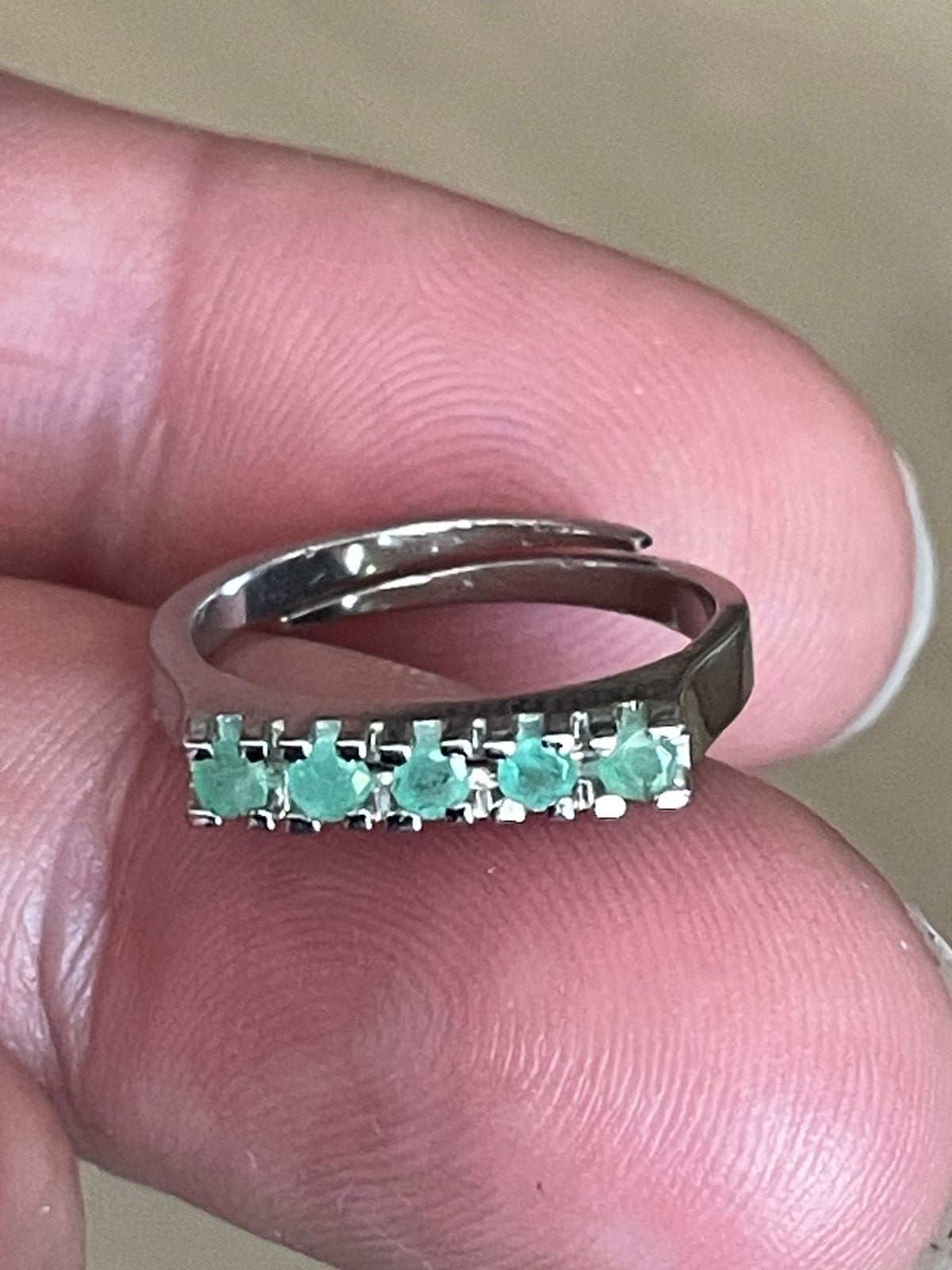 Zilveren stelbare vintagering met smaragd edelstenen, Ophalen of Verzenden, Nvt, Dame, Nvt