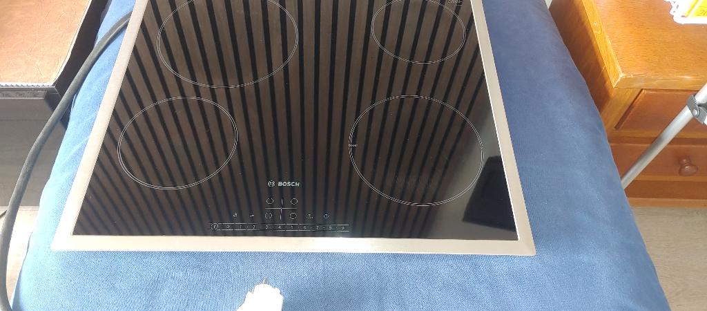 Bosch keramische kookplaat, Ophalen, Keramisch, 4 kookzones, Zo goed als nieuw
