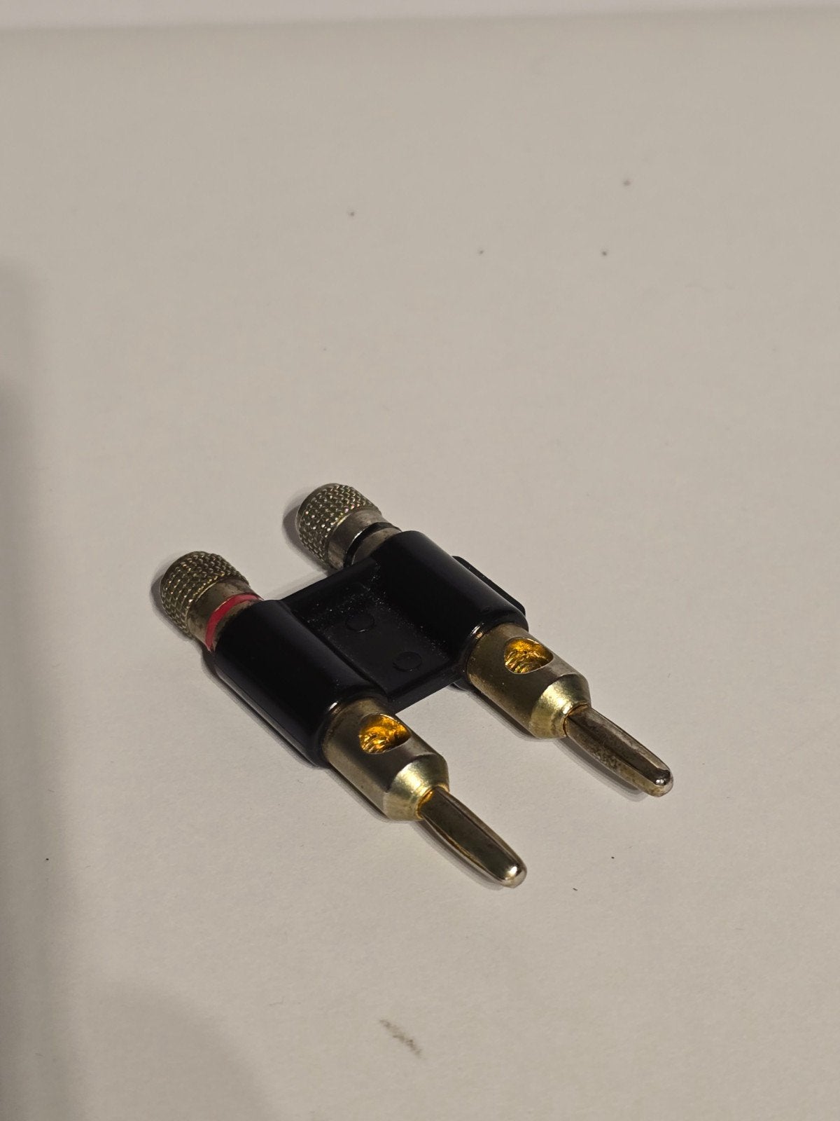 Dubbele Banaanstekker voor Subwoofers en speakers, Ophalen of Verzenden, Zo goed als nieuw