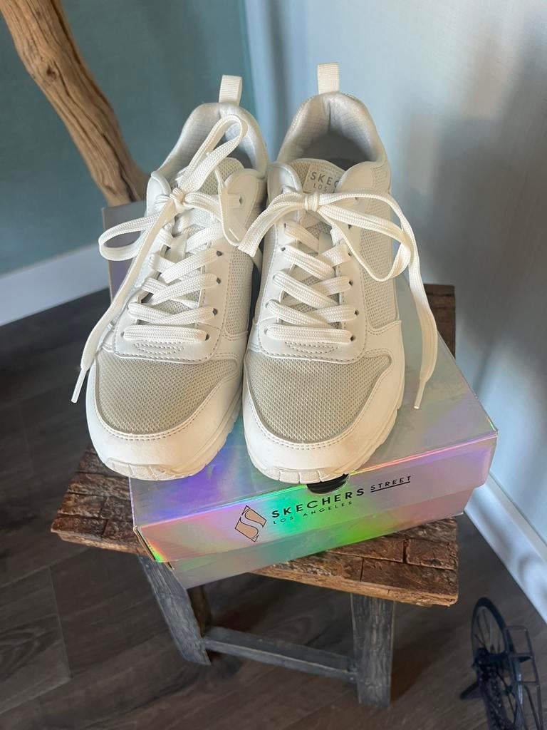 Nieuwe skechers schoenen, Ophalen of Verzenden, Zo goed als nieuw, Zwart, Sneakers of Gympen