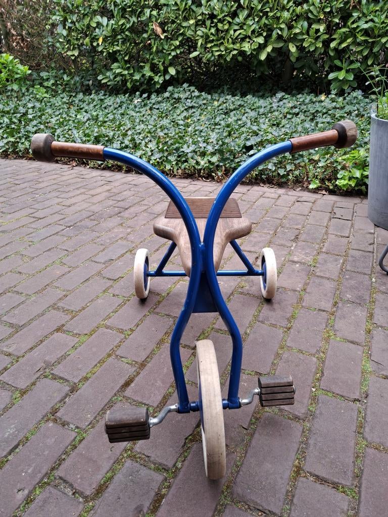 Degelijke houten blauwe trapfiets voor kleine kinderen, Ophalen, Gebruikt