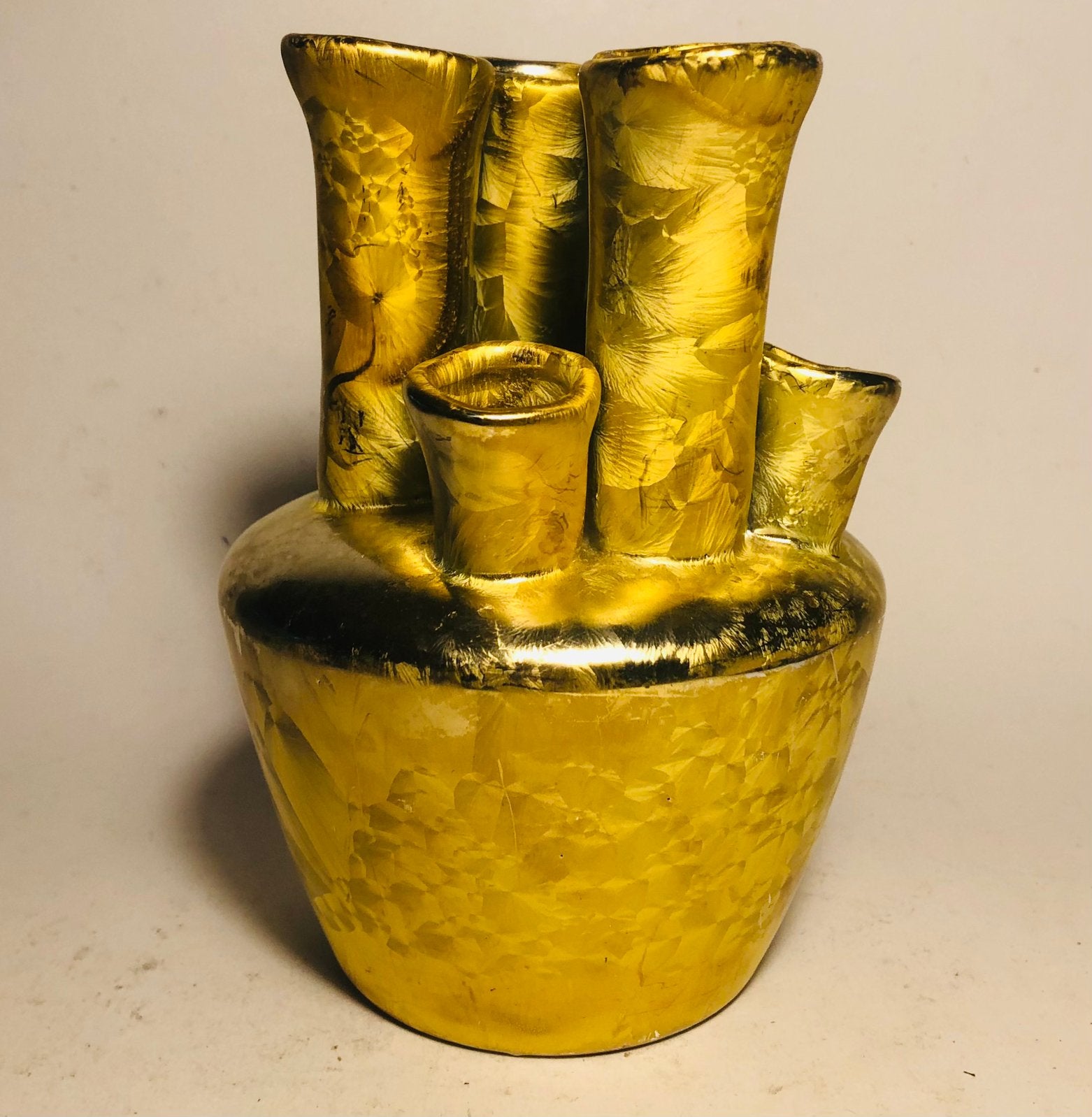 Gouden tulpenvaas van Daan Kromhout, ‘Tuba’, keramiek, Ophalen of Verzenden