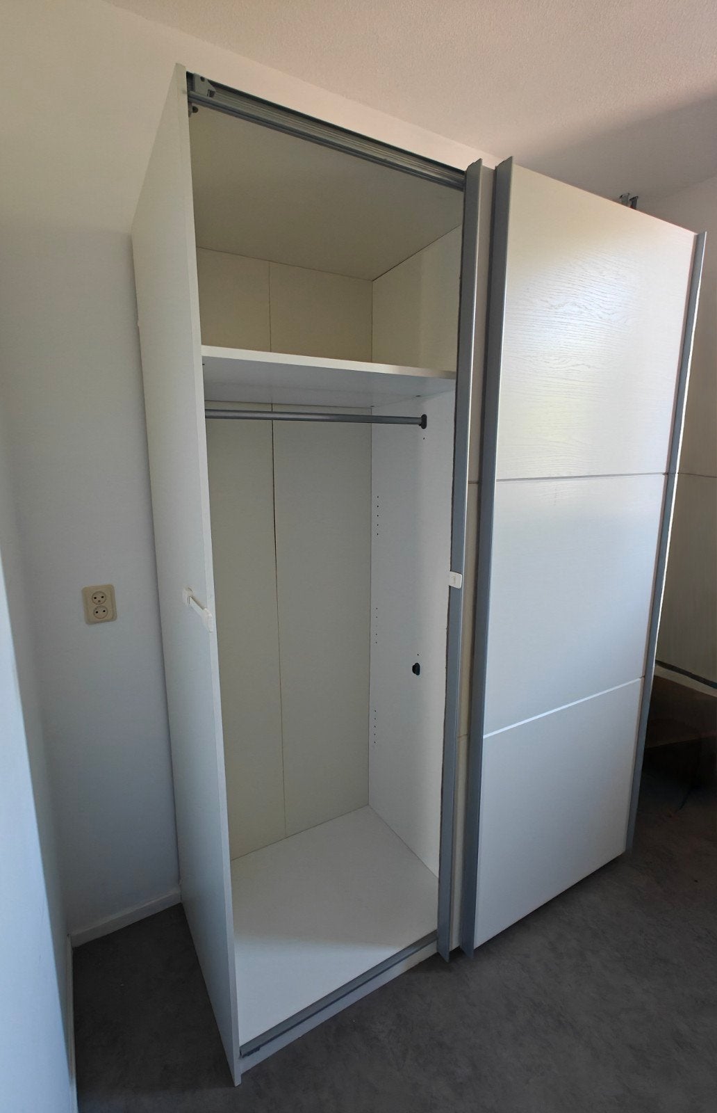 Schuifdeur kledingkast wit/houtnerf 202x152x64 cm hxbxd, Huis en Inrichting, Ophalen, Zo goed als nieuw, 50 tot 75 cm, 200 cm of meer