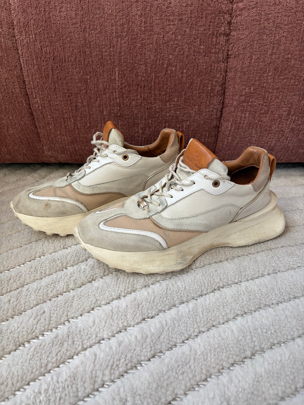 Fred de la Bretoniere lage sneakers beige - Maat 42, Beige, Ophalen of Verzenden, Sneakers of Gympen, Gedragen