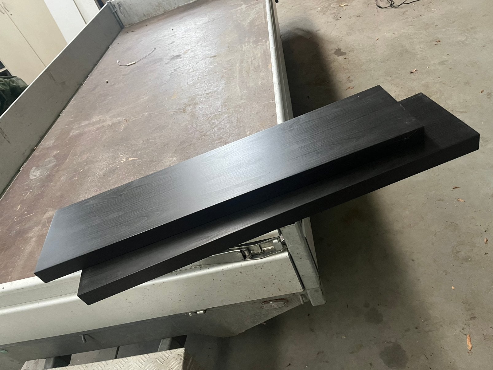 Ikea Lack wandplank schap 110 cm lang 26 cm diep 2 stuks, Ophalen of Verzenden, Zo goed als nieuw