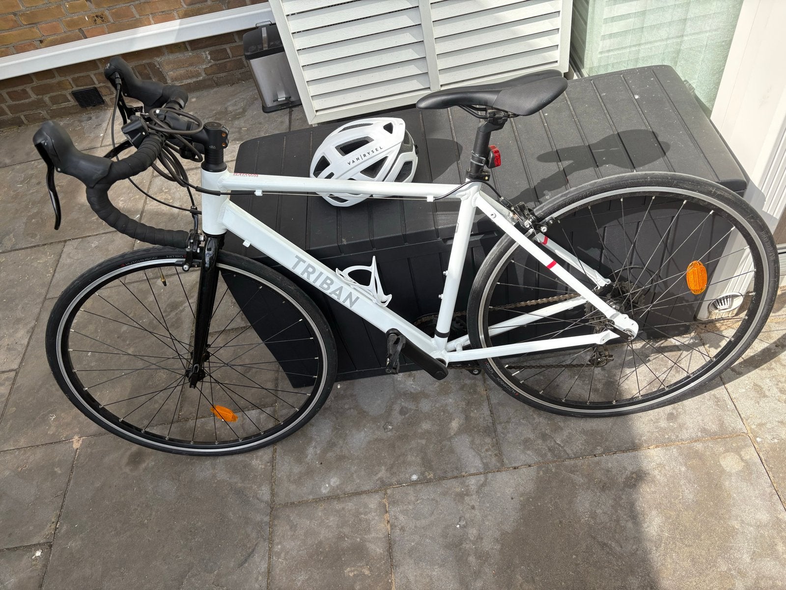 Triban racefiets wit - Zo goed als nieuw, Fietsen en Brommers, Fietsen | Racefietsen, 28 inch, 10 tot 15 versnellingen, Aluminium