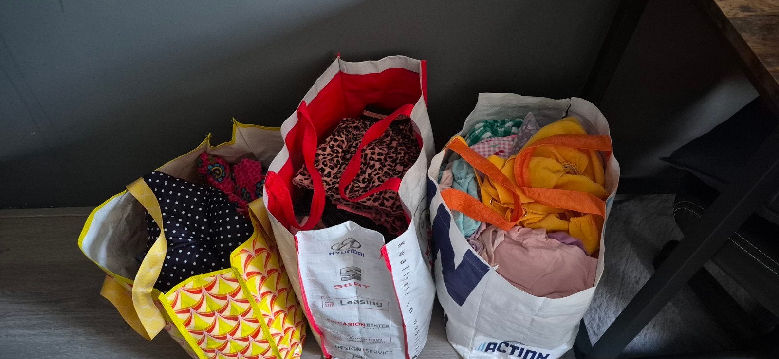 3 tassen met meisjes kleding, Ophalen, Overige maten