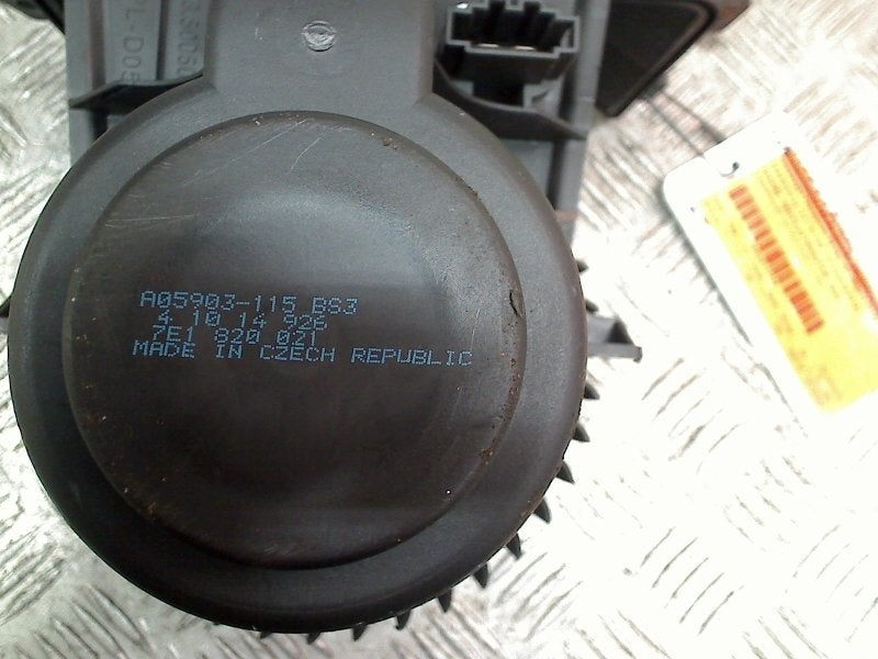 Kachel Ventilatormotor Volkswagen Transporter T5 7e1820021, Gebruikt, Volkswagen, Volkswagen AG, Kundenbetreuung@volkswagen.de