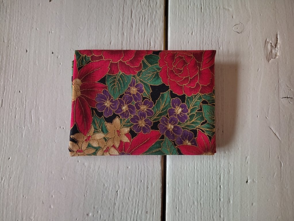 Mooie kerststof/quiltstof bloemen - rood, groen, goud, paars, Hobby en Vrije tijd, Meerkleurig, Nieuw, Ophalen of Verzenden, 30 tot 120 cm