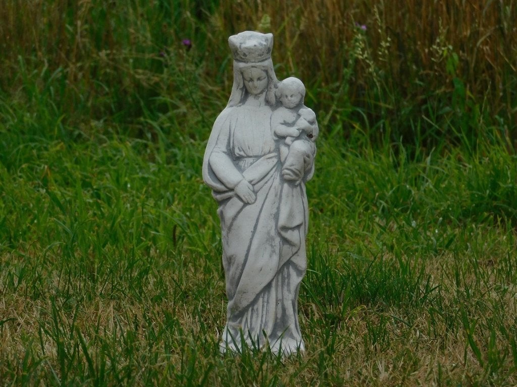 Maria met kind in de arm, vol steen, grijs, Tuin en Terras, Ophalen, Steen, ., .