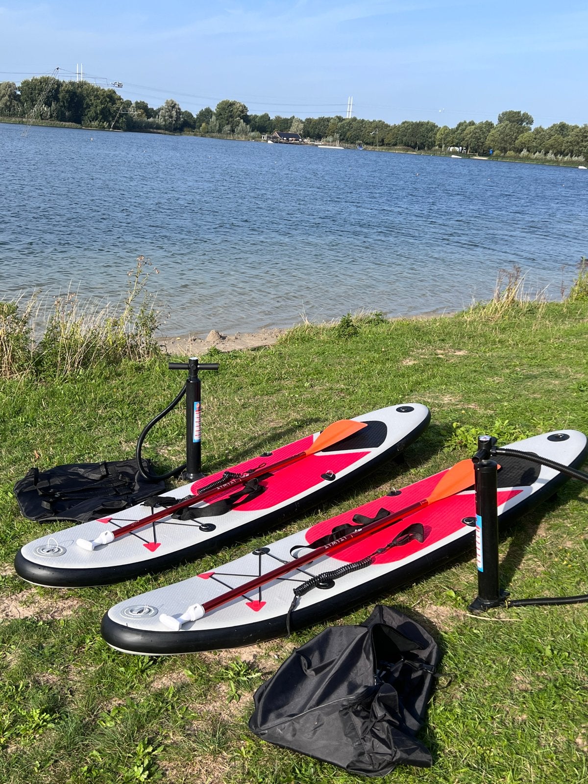 2x SUP-boards met peddels en pompen - Zo goed als nieuw, Ophalen, Zo goed als nieuw, SUP-boards