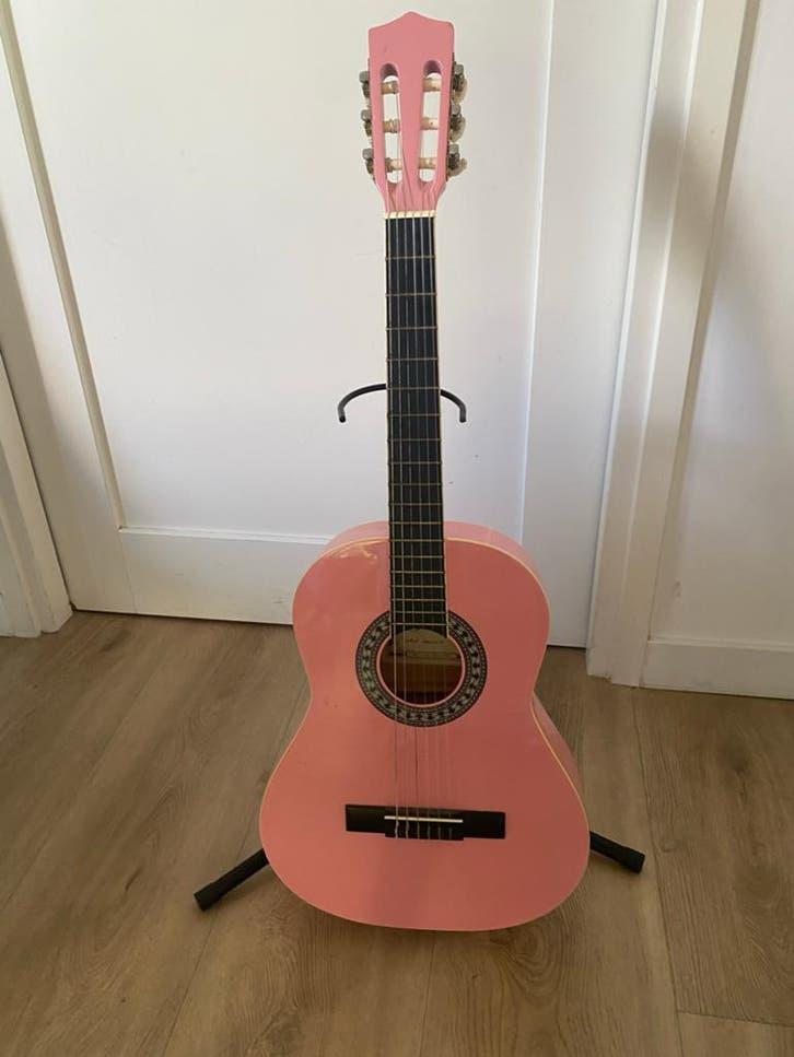 Roze klassieke gitaar!, Ophalen of Verzenden, Zo goed als nieuw, Klassieke of Spaanse gitaar