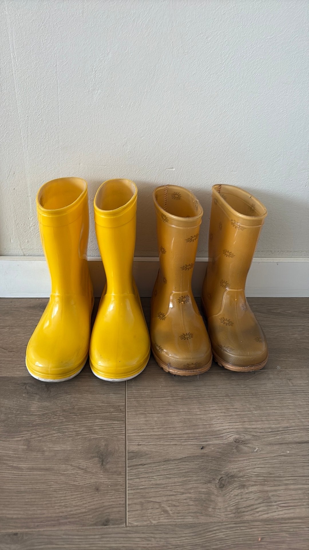 Regenlaarzen maat 28 en maat 30 gratis ophalen, Ophalen, Zo goed als nieuw, Jongen of Meisje, Laarzen